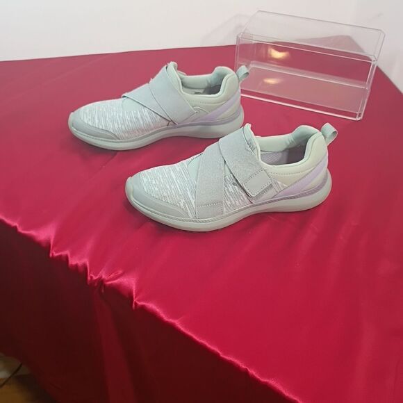 Vionic Woman's SZ 6 Pro  Marlene Adjustable Strap Sneaker, Gray/Purple - Picture 8 of 8